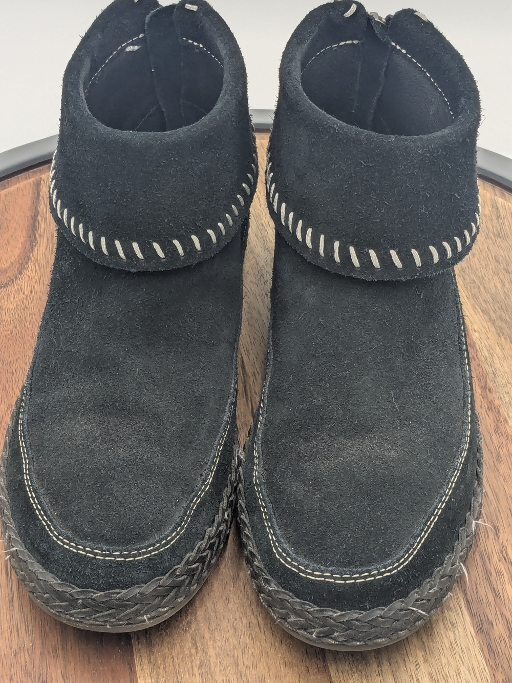 Ugg Women's Varney Black Suede Moccasin Ankle Boot Size 7 Model Number 1104653
